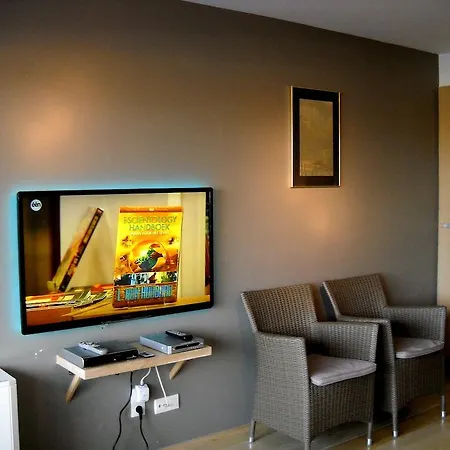 Lautrec Apartment